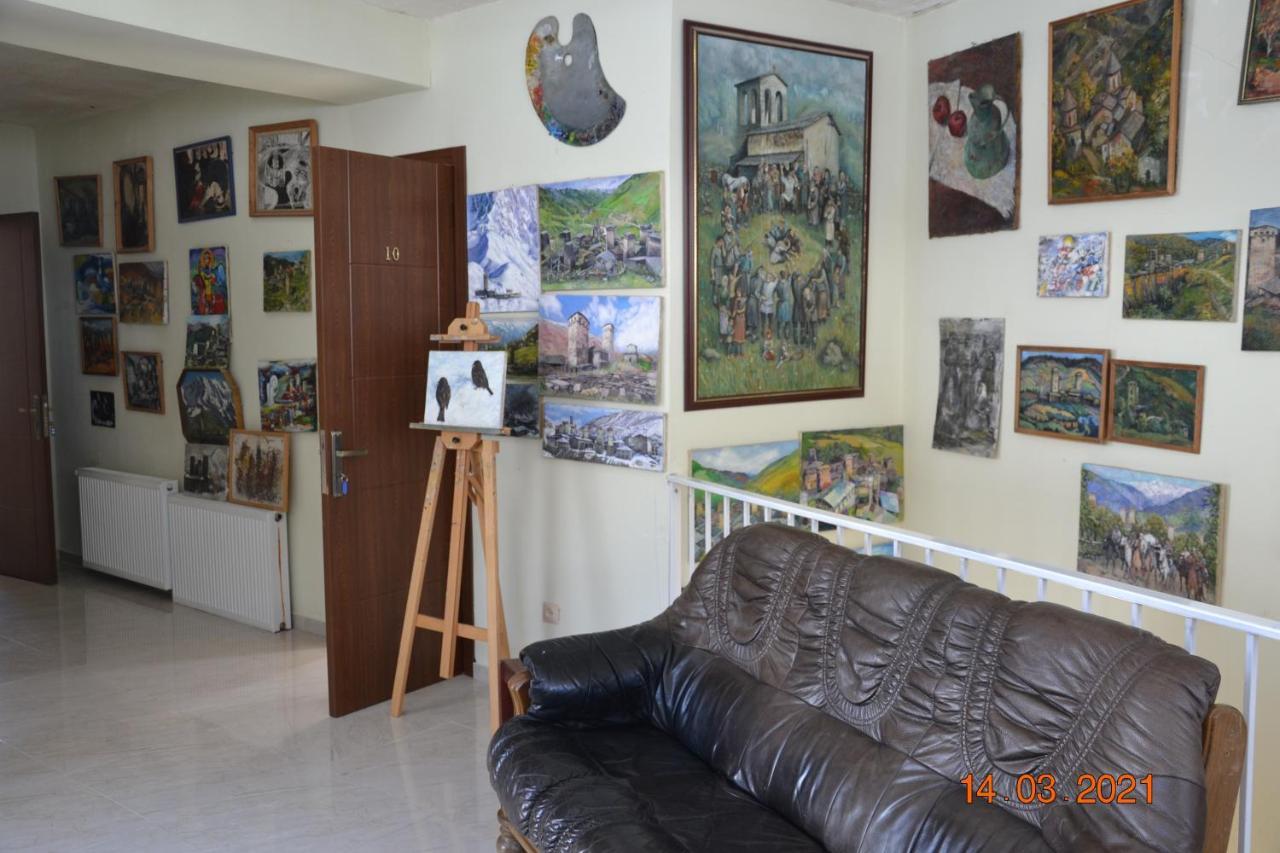 Hotel Gallery เมสเตีย ภายนอก รูปภาพ