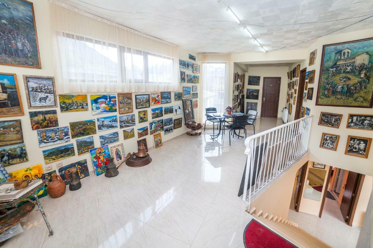 Hotel Gallery เมสเตีย ภายนอก รูปภาพ